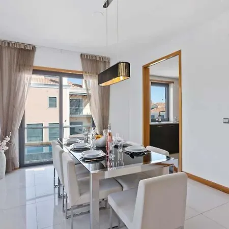 Apartamento Sleeps 4 Air Con T635210 *